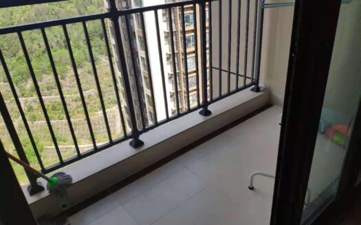 整租·龙岗区万科麓城三期 三房两卫 价格美丽