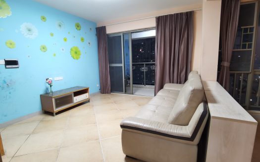 免佣租房双地铁口富通城六期四房出租