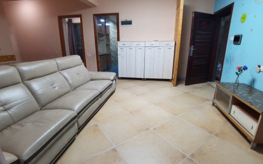 免佣租房双地铁口富通城六期四房出租