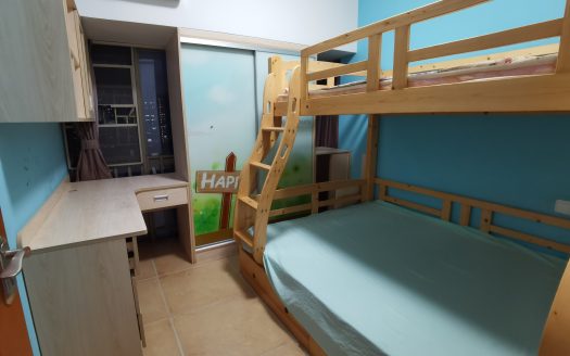 免佣租房双地铁口富通城六期四房出租