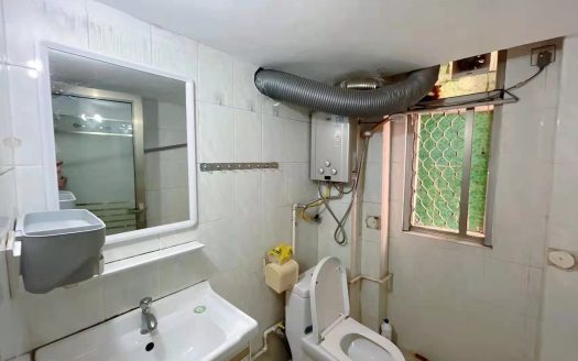 宝雅花园 2房2厅 通风采光极好 旁边就是宝中 300米就是地铁