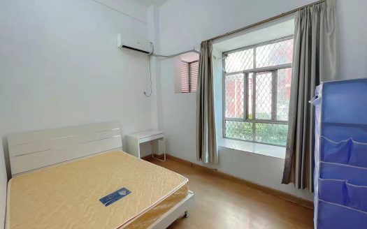 宝雅花园 2房2厅 通风采光极好 旁边就是宝中 300米就是地铁