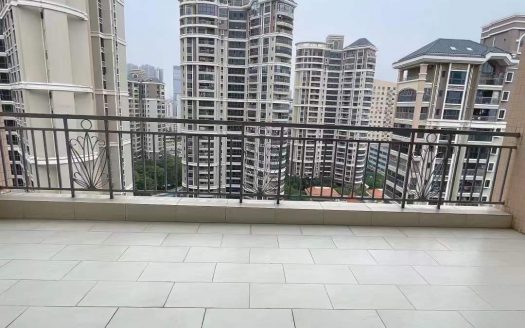 西乡地铁口圣淘沙，复试豪华装修五房三厅三卫