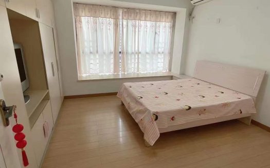 西乡地铁口圣淘沙，复试豪华装修五房三厅三卫