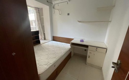西乡地铁口圣淘沙骏园大4房精装全齐出租