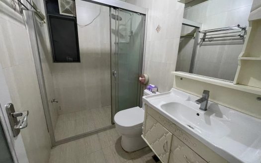 西乡地铁口圣淘沙骏园大4房精装全齐出租