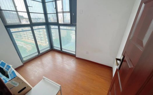 碧海湾地铁口城市峰尚4栋7C三房二厅89平全齐精装修